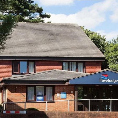 Travelodge Брэкнэлл Экстерьер фото